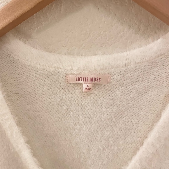 Lottie Moss white long sleeved knitted sweater top. - Picture 3 of 3